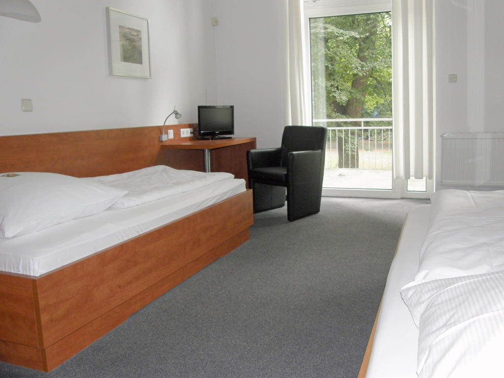 Cjd Bonn Castell Hotel Kamer foto